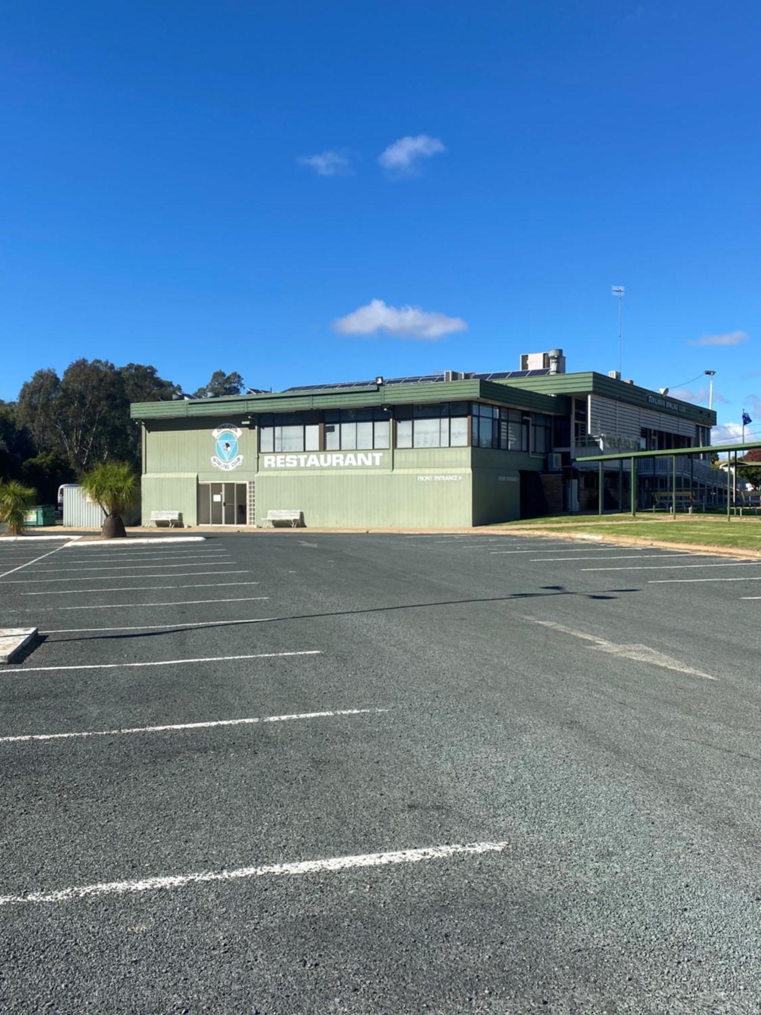 Deniliquin Country Club Motor Inn Ngoại thất bức ảnh